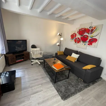 Appartement Intra-Muros Bien Situe Et Agreable A Proximite Des Theatres Avignon Exterior photo